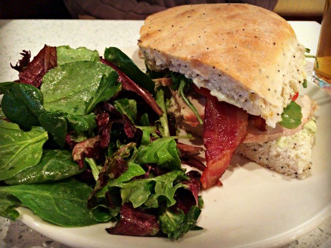 LittleThingsMom's tweet photo. It only took one visit for us to fall in love with @GreenDogCafe ~ Read more on the blog:  https://t.co/cCBSNC2S6w https://t.co/i61z77lcFE