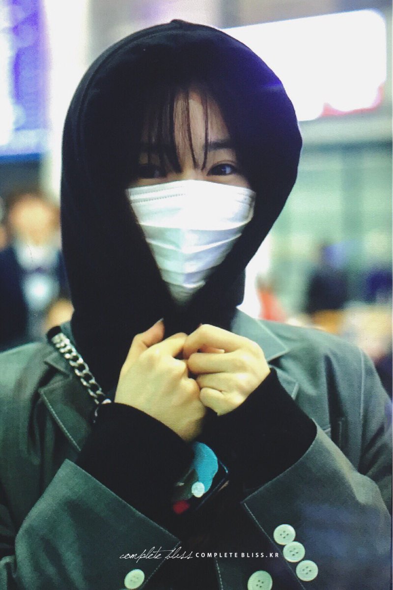 [PIC][20-02-2016]Tiffany trở về Hàn Quốc vào sáng nay CbnT8_WUsAAINAH