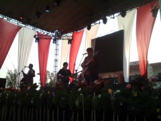 Ave_Fnx's tweet photo. Justo ahora #LaOllaDelDuende en el #CarnavalXochimilco https://t.co/RniycL42bh