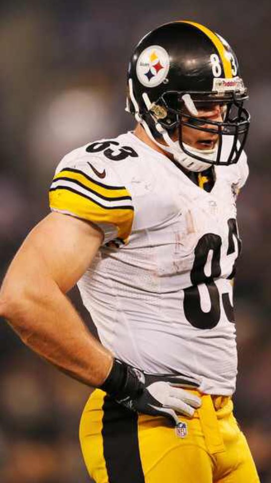 kylemattson4's tweet photo. Heath Miller my favorite player of all time is retiring #HEEEEEEEEEEEEATH https://t.co/VWnxrOopH1