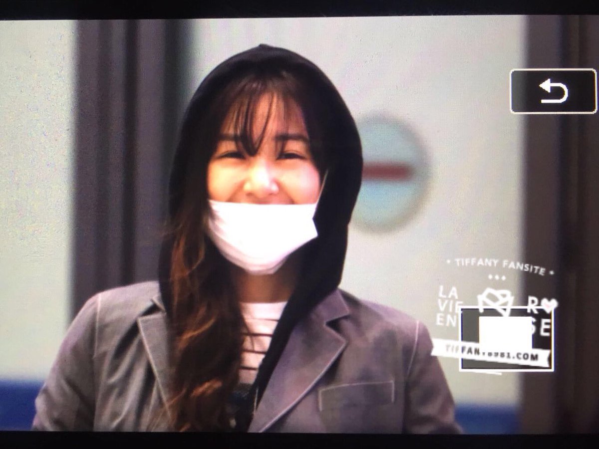 [PIC][20-02-2016]Tiffany trở về Hàn Quốc vào sáng nay CbnWMSOW4AA-qNY