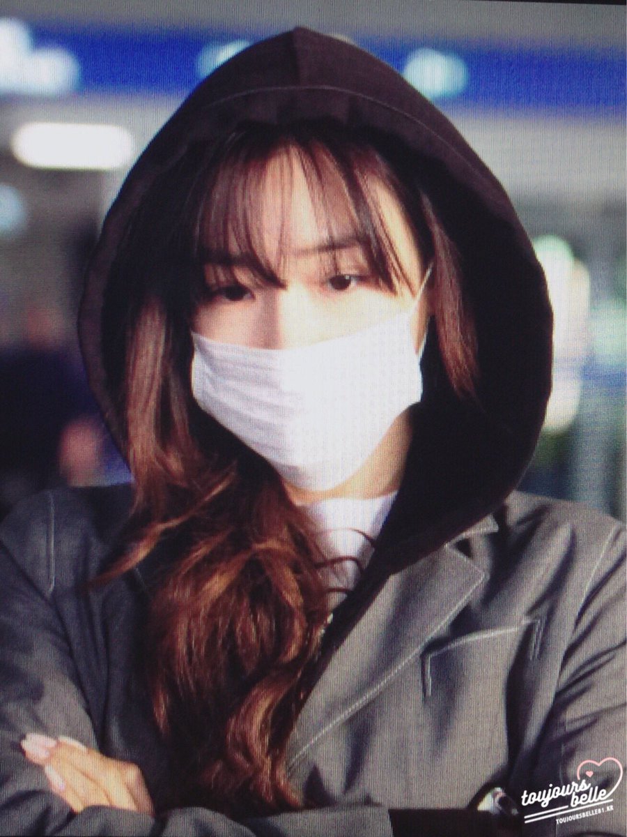 [PIC][20-02-2016]Tiffany trở về Hàn Quốc vào sáng nay CbnYRnTUAAEhEC9