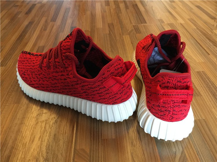 JViseter's tweet image. Yeezy 350 Boost # sneakersflight.net/authentic-adid…