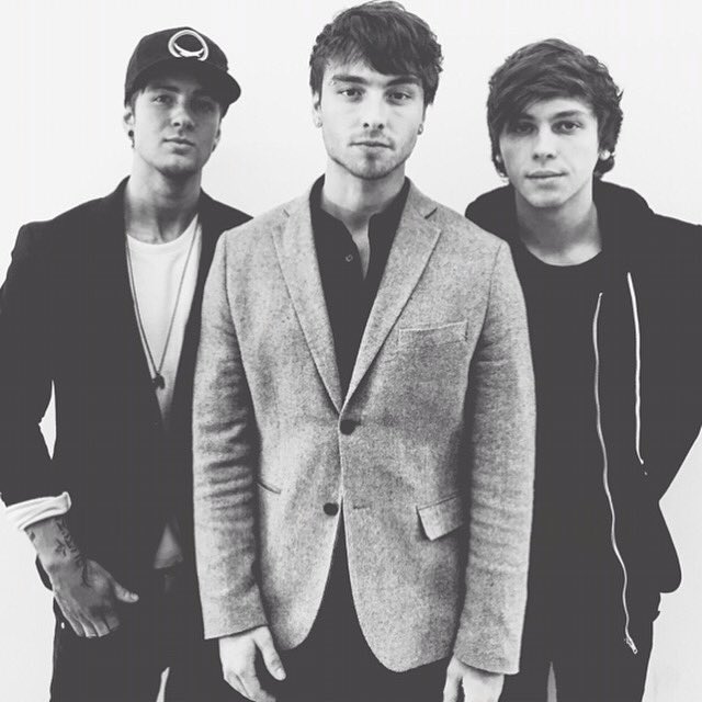 catherinexo90's tweet photo. #E3Power #WakingUpTour i cant wait to see them in montreal you inspire me to be more positive and strong everyday https://t.co/G8CeGlBV6n