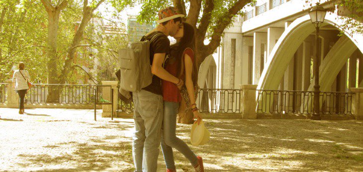 unijunkee's tweet photo. The dos and don’ts of college relationships: https://t.co/wMHOchR4AH #HJCKD #unilife #studentlife https://t.co/LlgfYCWTlu