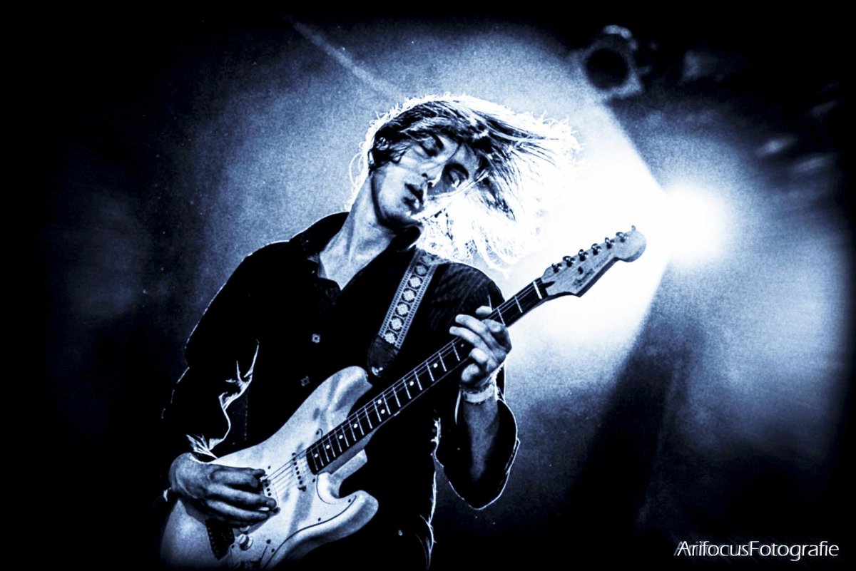 arifocusfoto's tweet photo. Polachrome blue @BirthofJoy @1tnsd @TheShrine @rawflowers https://t.co/M71Lw0PsIP
