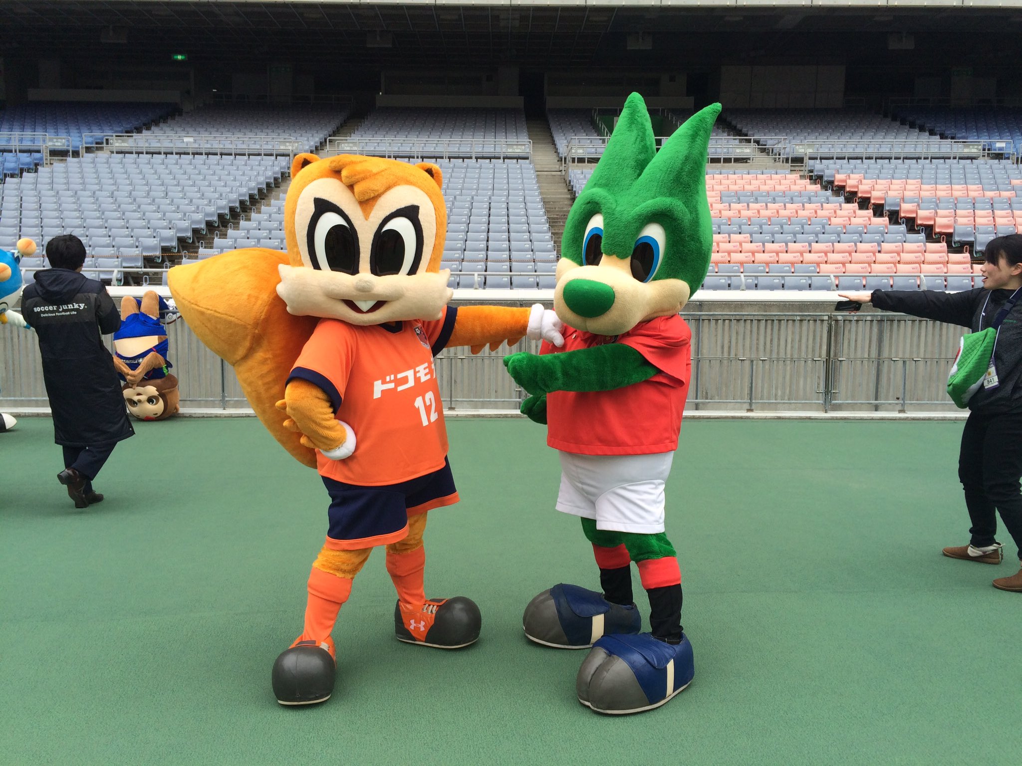 アルディ 午後から雨みたいですね Ardija 挑む アルディ Jリーグ開幕 マスコット大集合 レディア さいたまダービー T Co Kpzoiz6poo Twitter