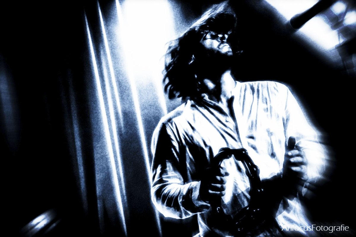 arifocusfoto's tweet photo. Polachrome blue @BirthofJoy @1tnsd @TheShrine @rawflowers https://t.co/M71Lw0PsIP