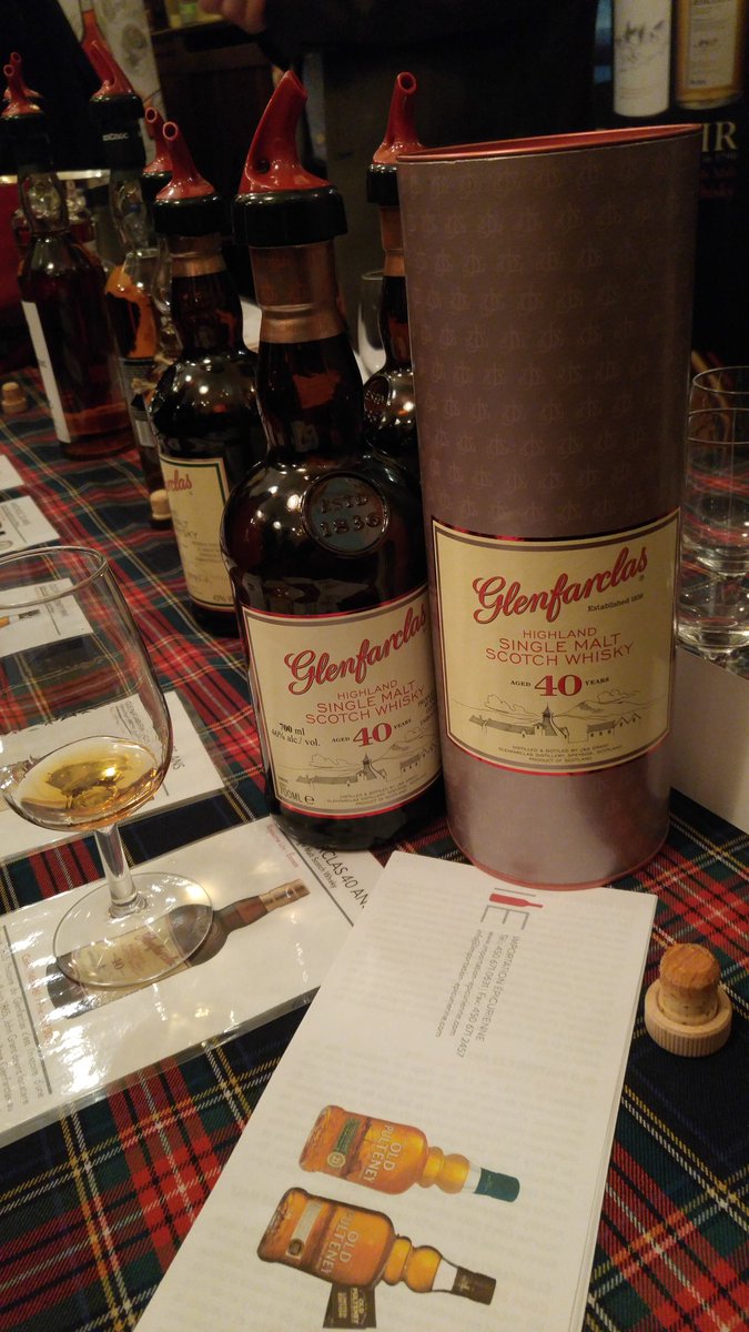 Starting off the night with a #whiskey older than me... #speechless <a href="/ckhross/">Cameron Ross</a> @Cablelinksystem