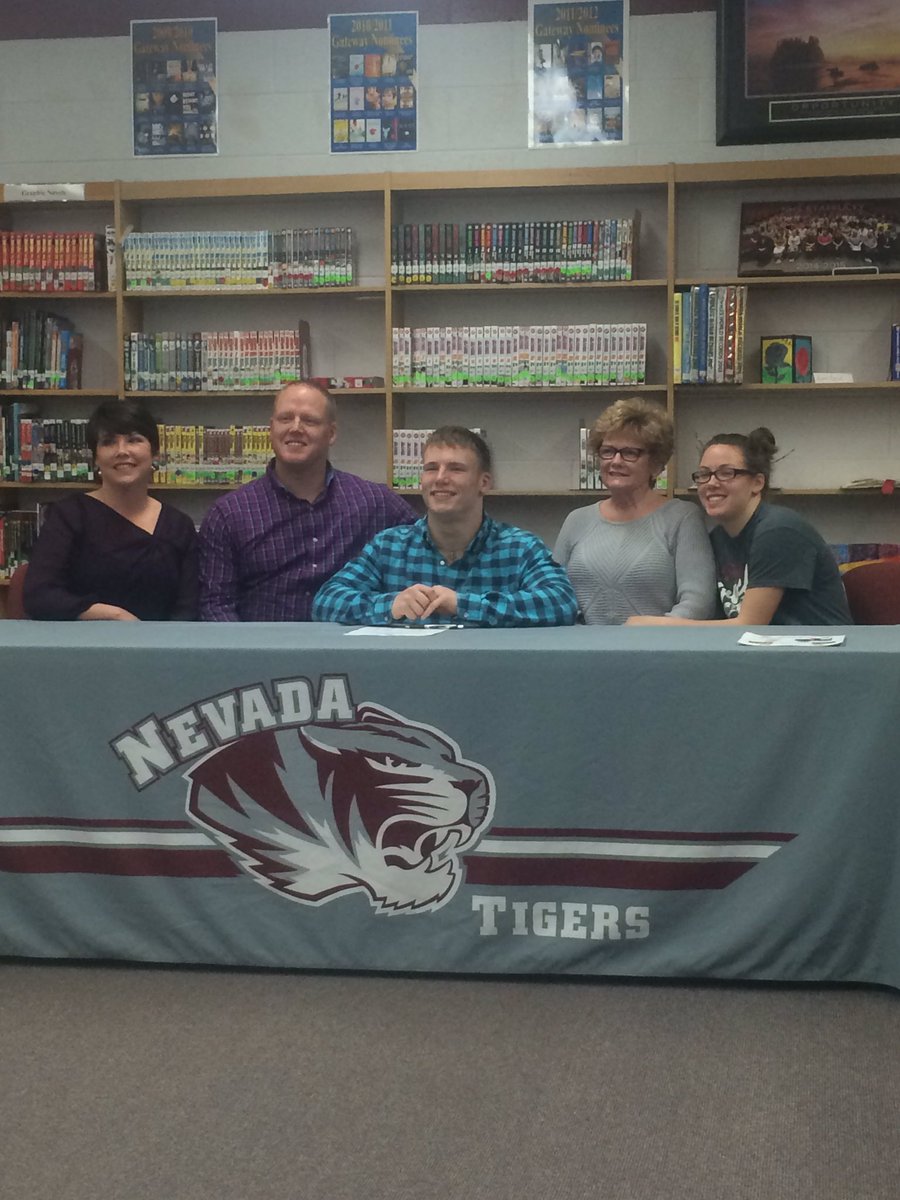 Running back Chaden Brandt signs his letter of intent to play football at SBU. <a href="/scoreboardguy/">SCOREBOARD GUY</a> <a href="/sbubearcats/">SBU Bearcat Athletics</a>