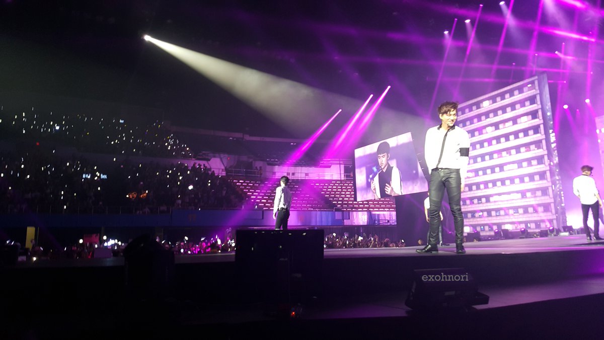 exohnori's tweet photo. #EXOlutioninLA #EXOinLA #엑소 #Kai #카이 16.2.14 two of my best Kai shots!
https://t.co/H7HxRAQ7K6 https://t.co/RW4tC9HoA7