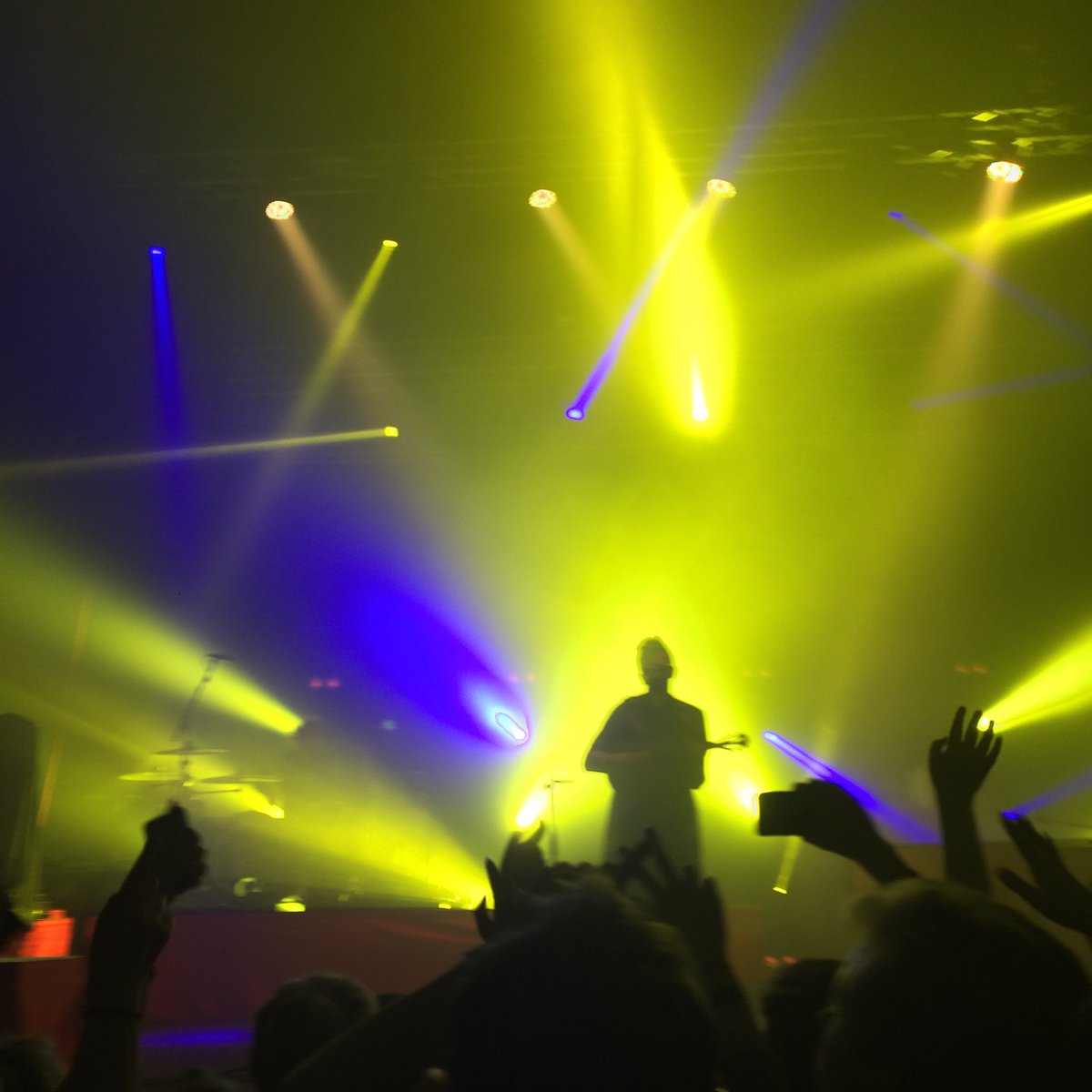 21pcomments's tweet image. Thank you. |-/ @twentyonepilots