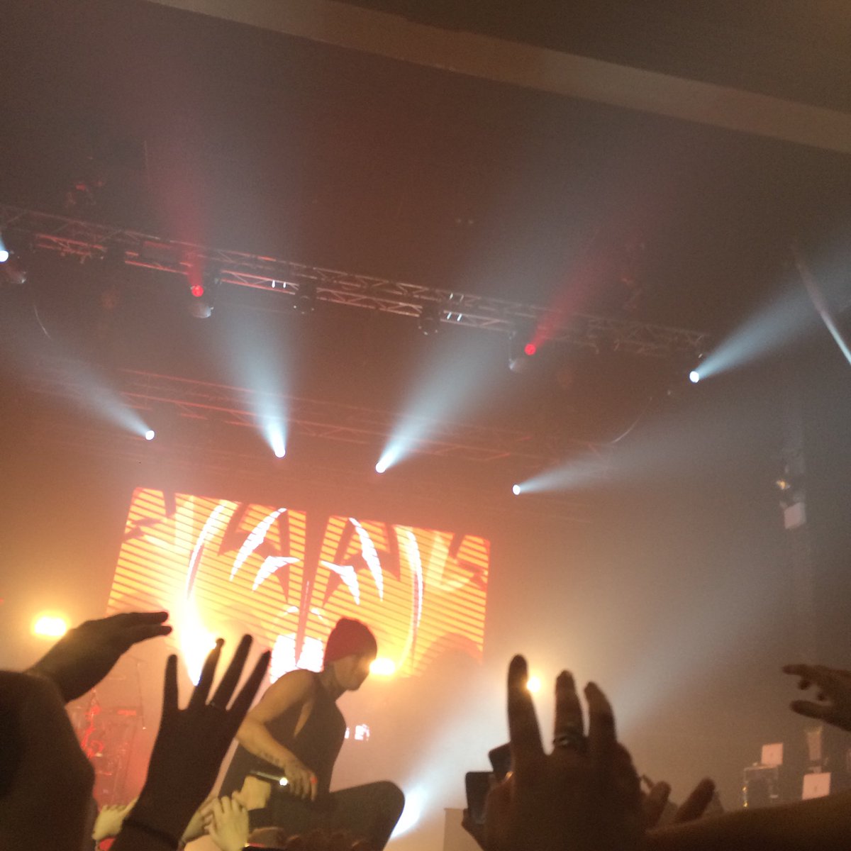 21pcomments's tweet image. Thank you. |-/ @twentyonepilots