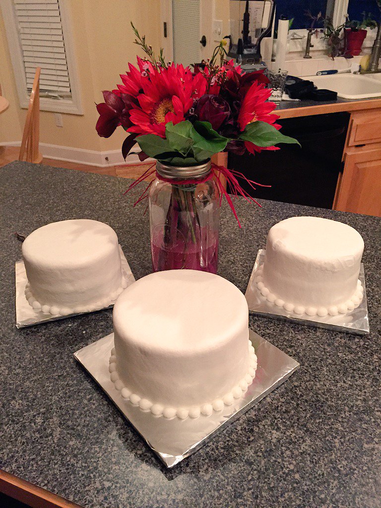 stuckerr's tweet image. When cake tasting means getting 3 mini cakes to try... 😍😍😍 this wedding planning shit is easy