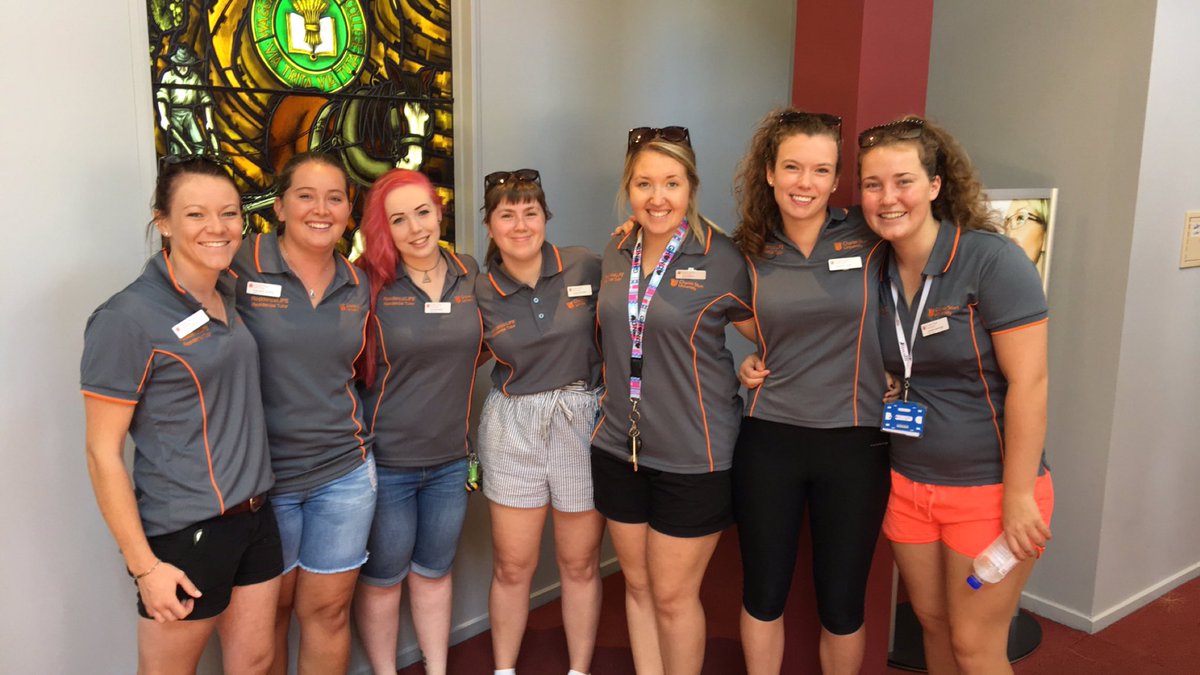 hungappa's tweet image. #RESTutors are on hand to meet our move ins! #CSUoweek