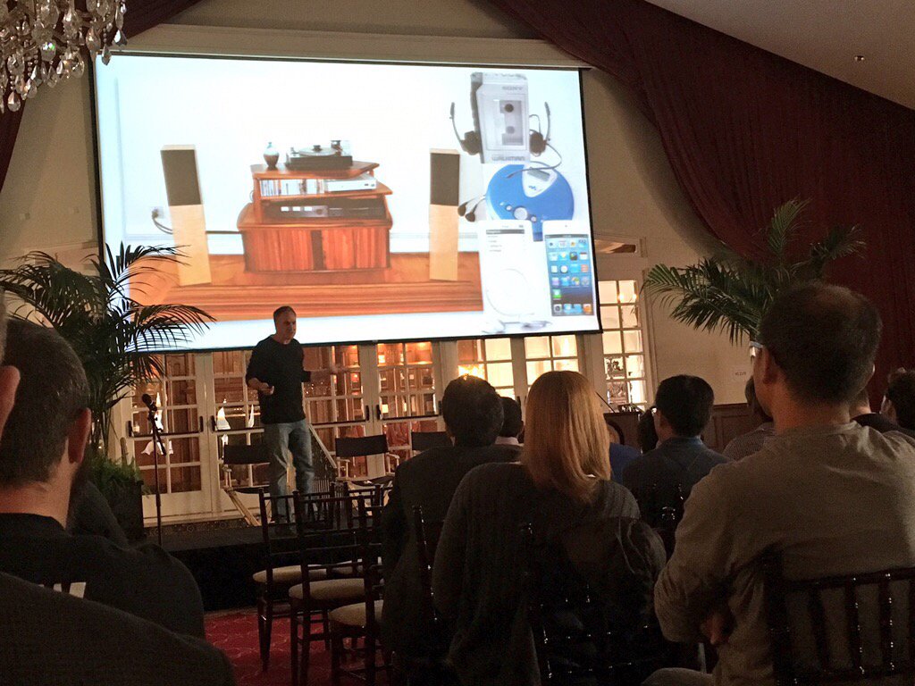 Ximmerse's tweet photo. Portability trans everything.  @VirtualTedS Great presentation at @USCMarshall #e2conference #VR evolution https://t.co/mHqMyjBfEN