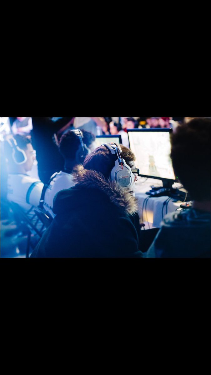 PHiZZURP tweet picture