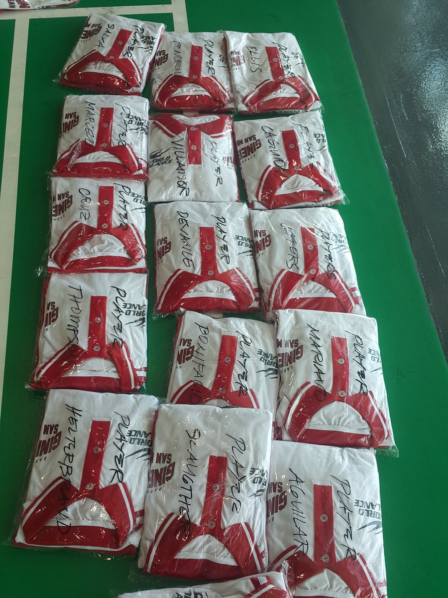 dbuzzketball's tweet photo. Wish i can have thousands of these so i can give them away to you https://t.co/hjfkhLfdZP