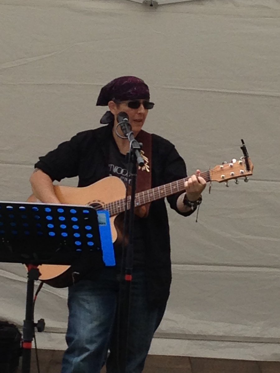 #geelongsbestbusker on now <a href="/CentralGeelong/">Love Central Geelong</a> <a href="/IntownGeelong/">Intown Geelong</a> <a href="/GreaterGeelong/">City of Greater Geelong</a> <a href="/geelongaddy/">Geelong Advertiser</a>