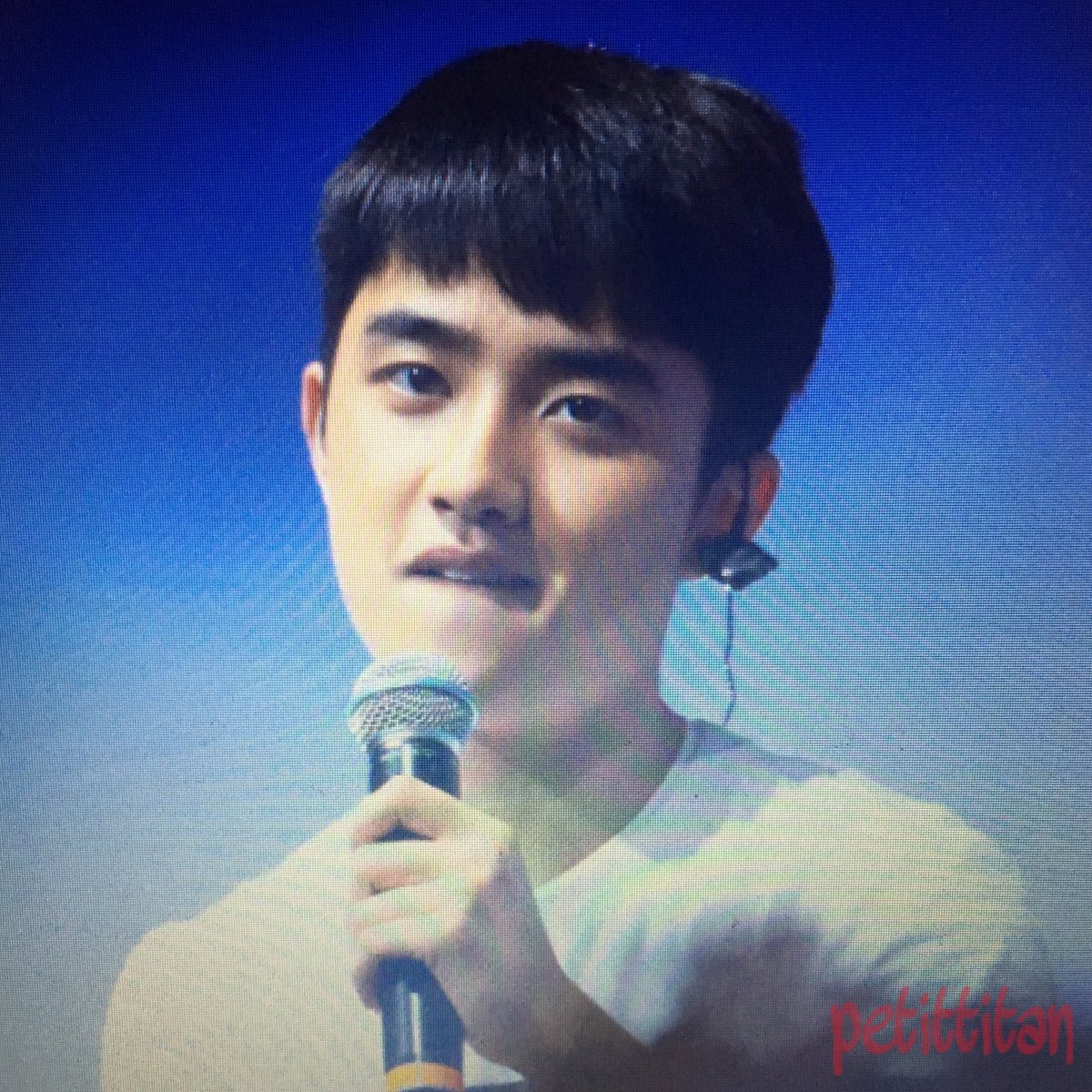 petit_titan's tweet photo. 경수야 잘자ㅠㅠㅠㅠㅠㅠ https://t.co/bSaVXutA1x