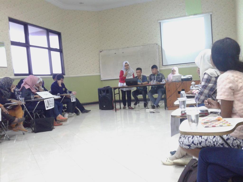 NOW, Pemaparan Dept. Keuangan dan Bisnis