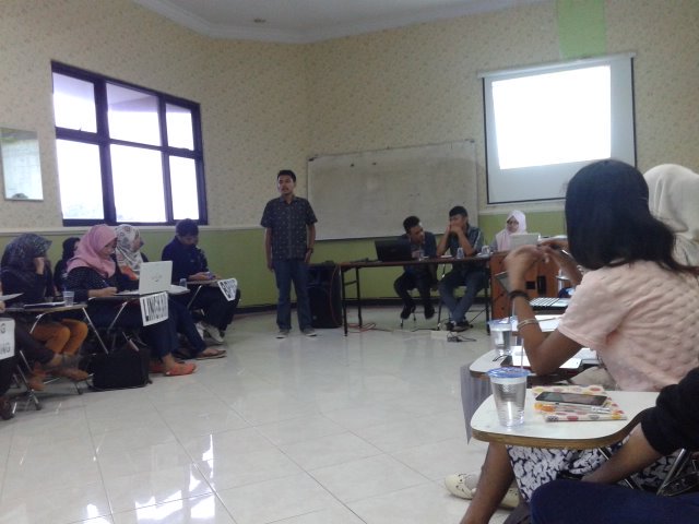 NOW, Pemaparan Dept. Internal