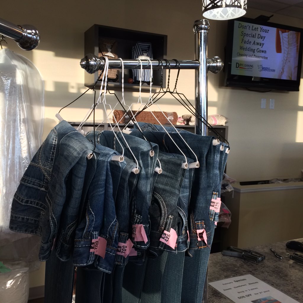 Radford_27's tweet photo. Picked up all my jeans from @DryCleaningbyDa just in time for red deer PBR #lookgoodfeelgoodridegood https://t.co/fN3CU03Gkm