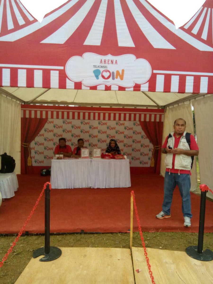 rizqyprasitha's tweet image. Yuk rame-rame ke stand Telkomsel. Tukarkan poin anda disini! #loopcorner #loopcornerptk @LOOP_ID @Ponticsc