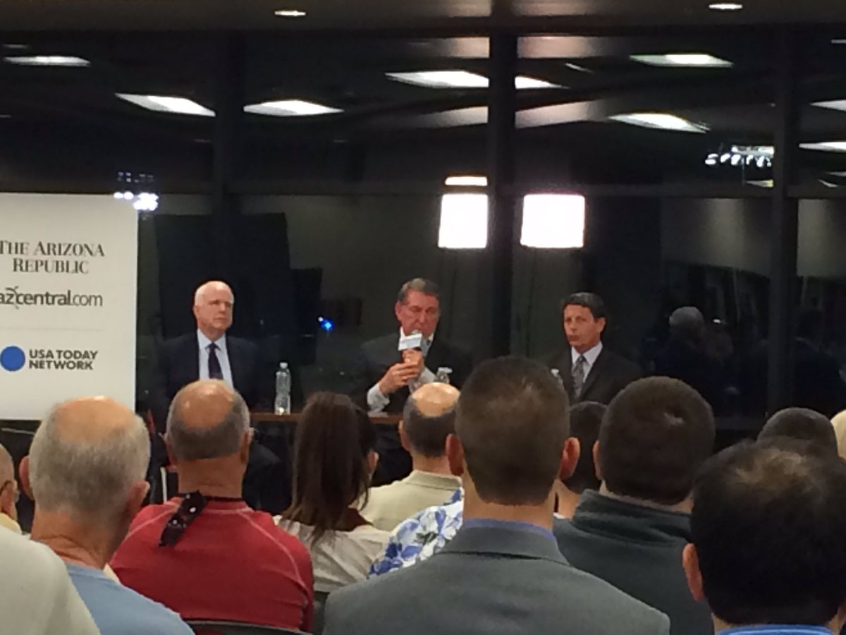 travistimmons's tweet image. Great sports talk conversation with @SenJohnMcCain @danbickley and #JerryColangelo at @gcu @azcentral