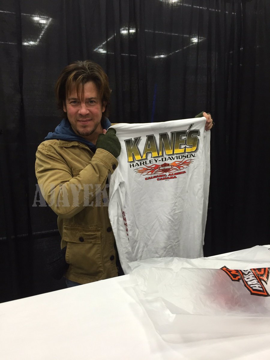 Fun times with <a href="/ChristianKane01/">Christian Kane</a> at <a href="/wizardworld/">Dalmondrius</a> Portland!