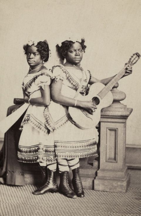 WintergartenOrc's tweet photo. 27 badass #photos that prove #women have been playing #guitar for centuries
~@mckinneykelsey https://t.co/7fSxxSHIz1 https://t.co/dbd7YjDc1a