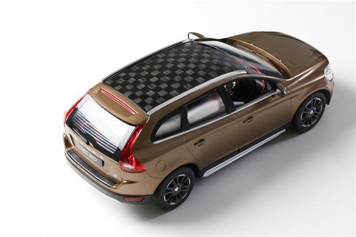 Mobil Listrik dengan Atap dan Baterai Terbuat dari Serat Karbon Produk Sampingan Kertas d7ne.ws/1TvC7h4