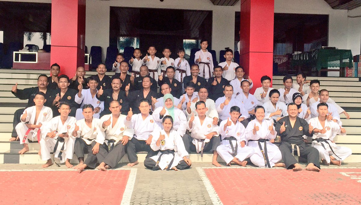 PB_BKC's tweet photo. Latgab BKC di Pertamina Bandung. Mantabs! Cc @agusppatk @AsepKambali https://t.co/iBjG55g1WP