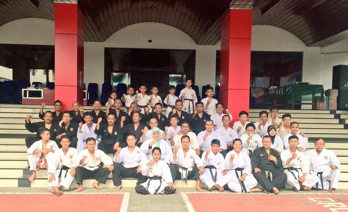 PB_BKC's tweet photo. Latgab BKC di Pertamina Bandung. Mantabs! Cc @agusppatk @AsepKambali https://t.co/iBjG55g1WP
