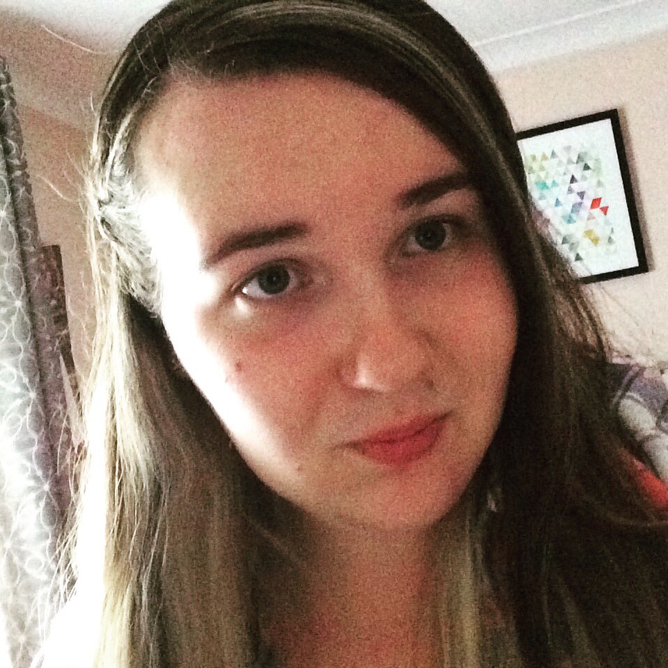 Aimee On Twitter I Ve Got One Random Blonde Streak In My Fringe