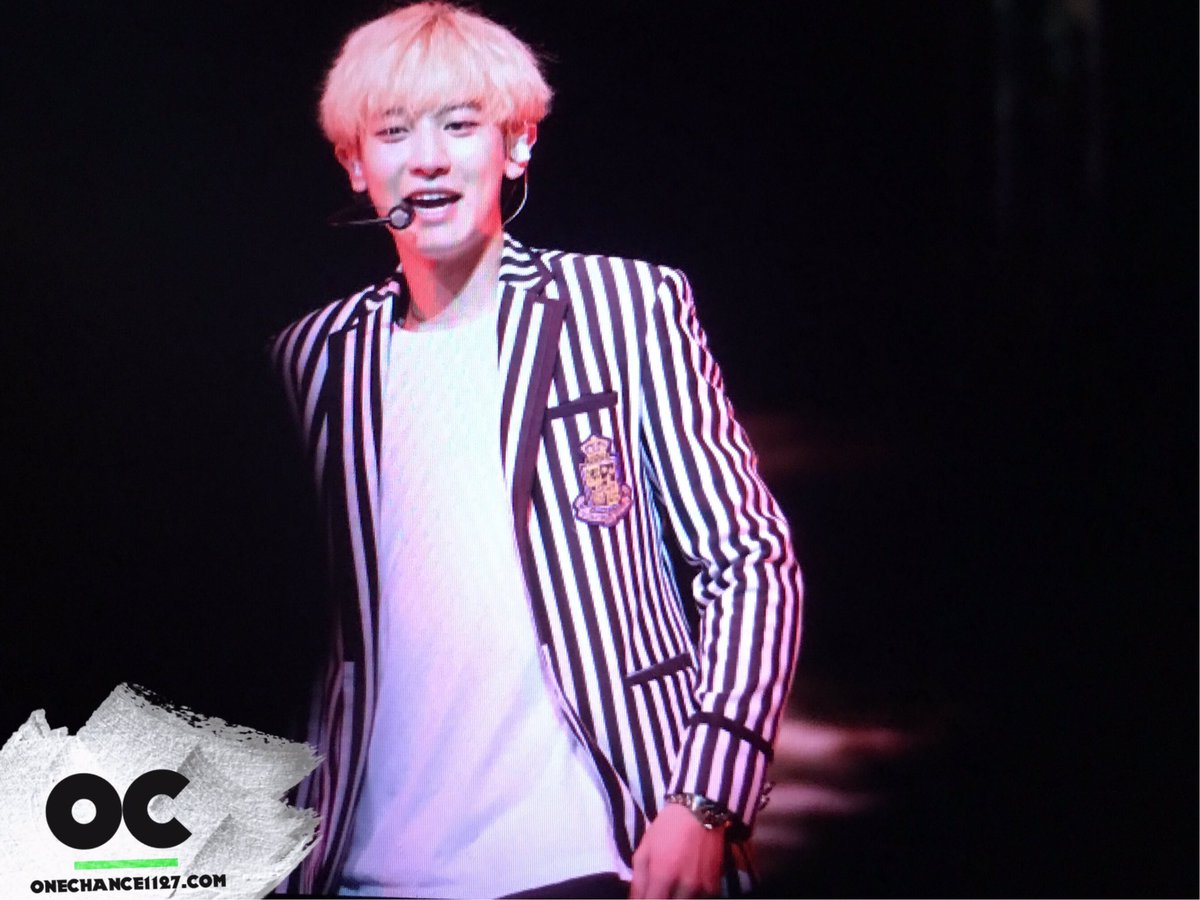 ONECHANCE1127's tweet photo. 160219 CHICAGO https://t.co/Luhbm4xQ7G