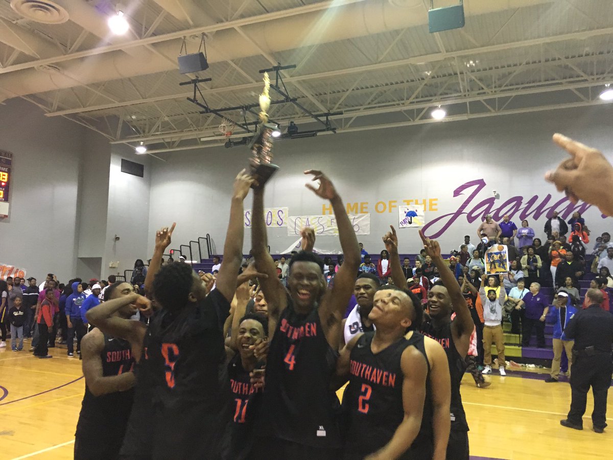 SouthavenHigh's tweet photo. Final from DC: Southaven 78 DC 73 District Champs!!! https://t.co/E9qgy4u2ki