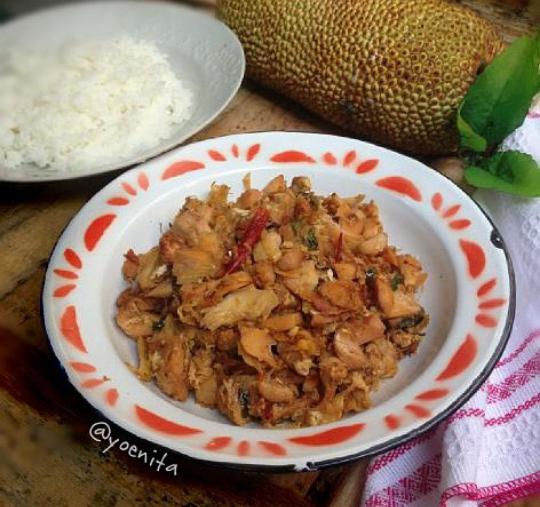WargaBanua's tweet photo. Selamat siang warga Kalimantan Selatan, jangan lupa makan siang. Jaga kesehatan. [Foto:@yoenitaa] 7e575077 https://t.co/5cUdkZzn75