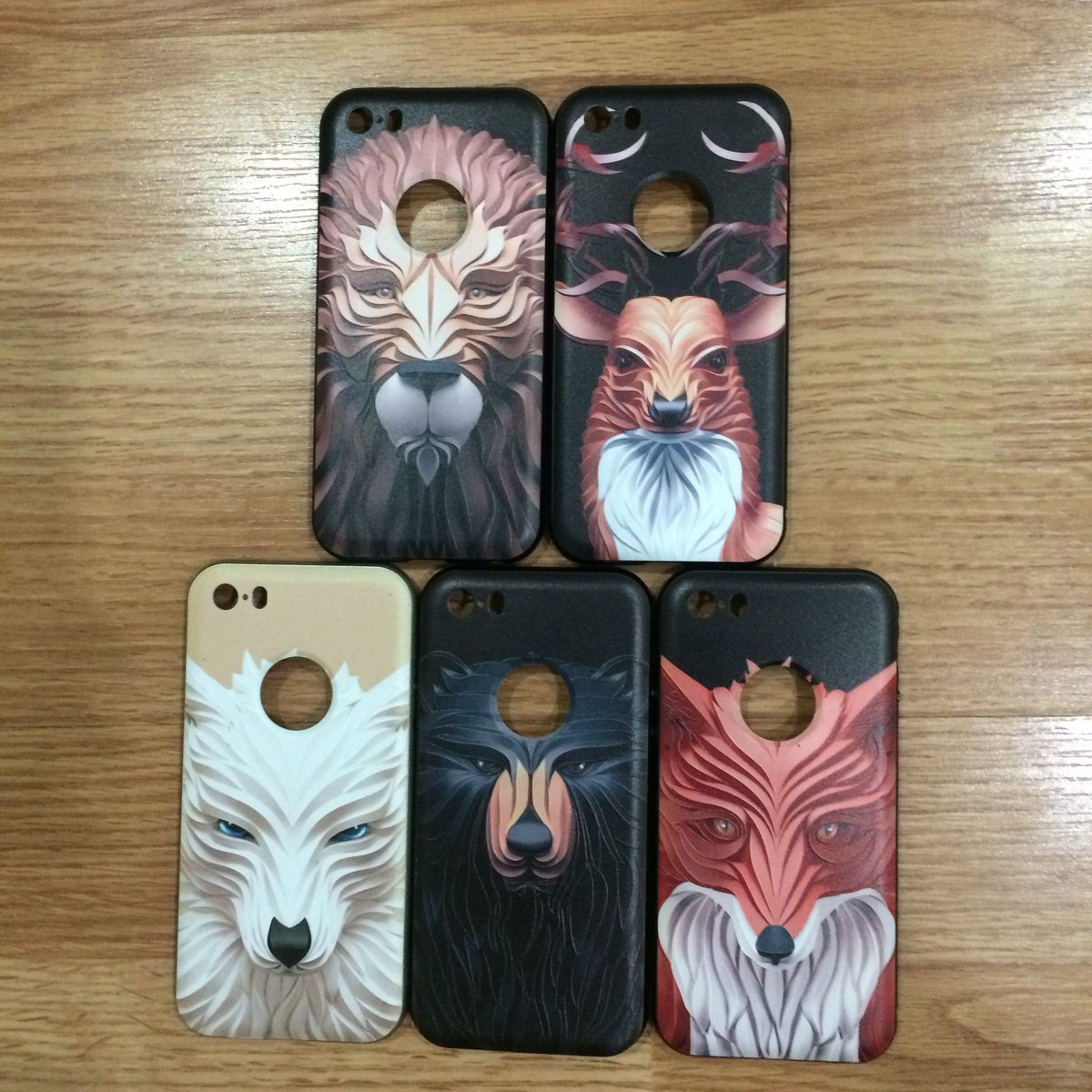 aimanyazd's tweet photo. Iphone 5 case for RM35.
Iphone 6 are available via preorder, but that will include an additional RM10 for postage. https://t.co/XLsmSN6aks
