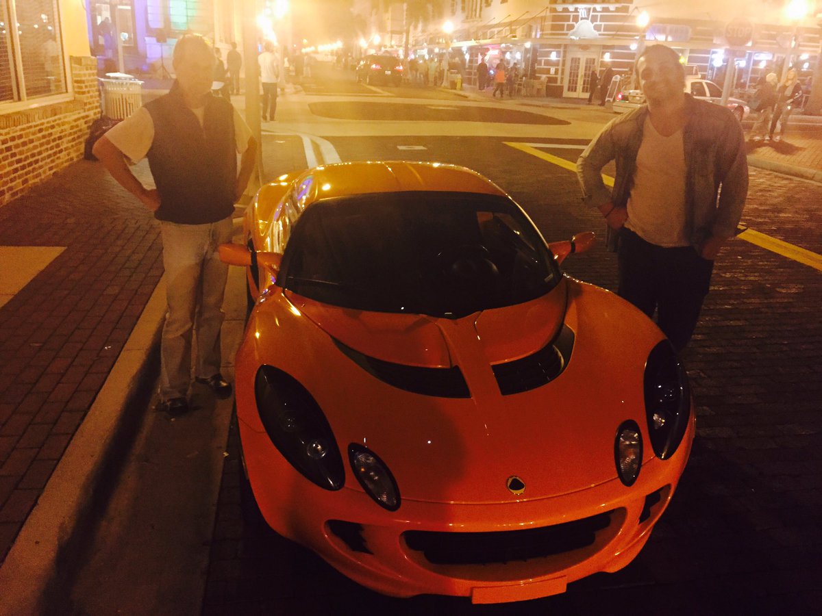 Hello #world! I've finally restored my forgotten #twitter password, so I'm here again. In #FORTMYERS #today #lotus
