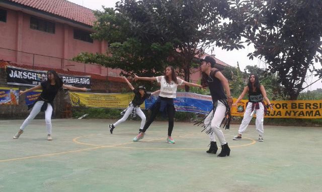 Today! We're  performing at Opening Moedjimin Cup VIII KHARISMAWITA. Girls power! #partypeeps #psychopartypeople -16