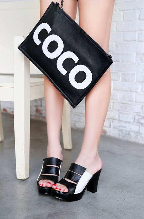 Buy_Nice_Things's tweet photo. Black and White Platform Clogs
#trendingfashion #platformclogs #buynicethings
https://t.co/KBENkgO8bQ https://t.co/7cSWFJyDhT
