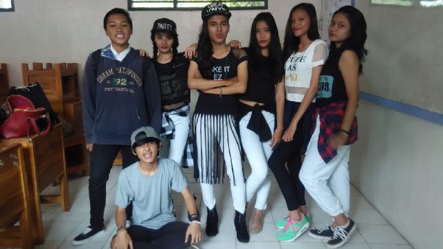 Our dancers <a href="/slvntsyaa/">Silvia Natasya🦄</a> <a href="/Nangskyy/">나쁜 기집애 </a> <a href="/dhiiraAn/">Andhine</a> @lianaaas_ @GabbyGvanny_ <a href="/HazimFauzan/">Jimee Acil</a> @JHerdayanti <a href="/dhipsihprtm_/">Dhims</a> -2016