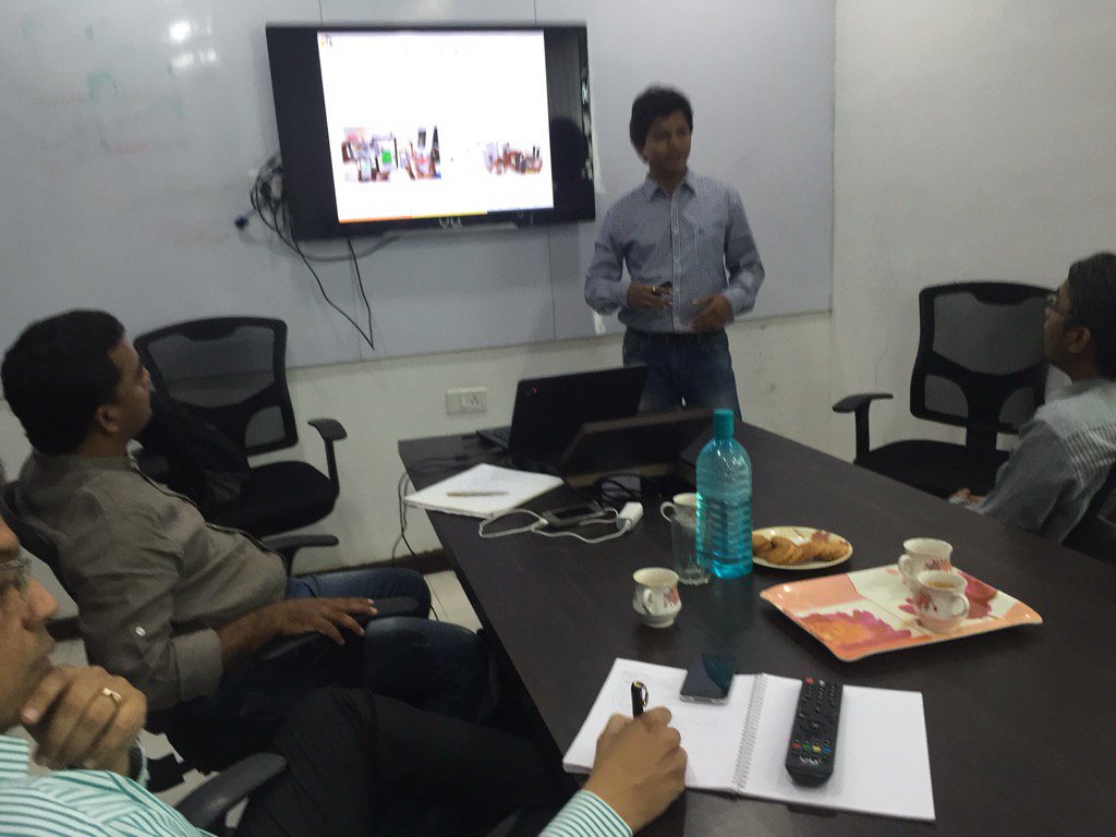 altafr's tweet photo. Pune angel network meeting this month @punetech #puneangels @TarakRindani https://t.co/ZHgw21oGHd