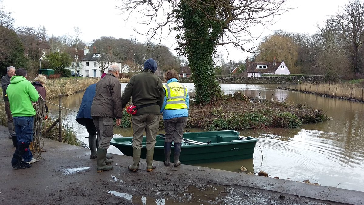 Ranger_sdnpa's tweet photo. Launch of @SouthPondGroup boat today! https://t.co/SWxVm2kpGV