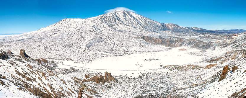 BahiadelDuque's tweet photo. El P.N. de El Teide, declarado Patrimonio de la Humanidad por la @UNESCO, es incluso más bonito cuando nieva. https://t.co/HDBXOg9ill