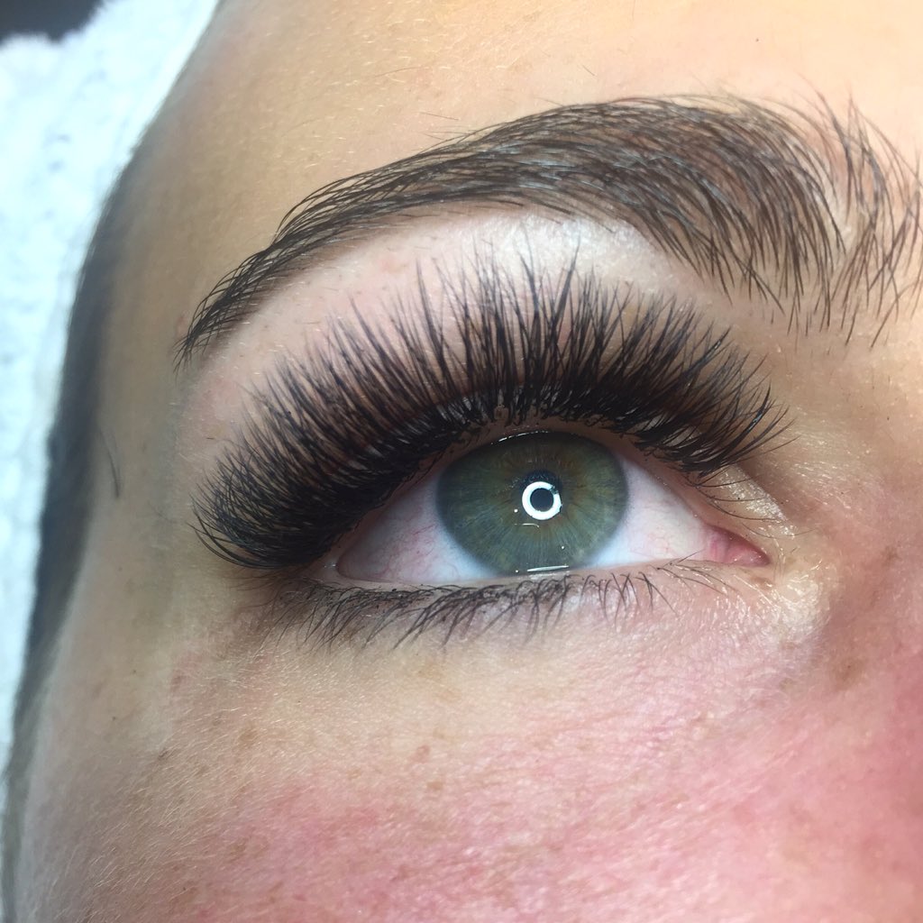 wickedblinksbyG's tweet photo. 3 #lovely #russianvolume #eyelash #extensions of this week ☺️ #nomoremascara just #WakeUp #Gorgeous 🙏🏼💕 in #Chelsea https://t.co/5tNBUVX5kG