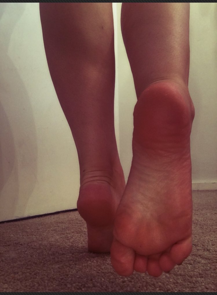 YourGodDanielle tweet picture