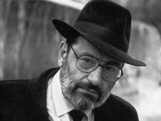 "--Yaşamını tehlikeye attığını biliyor musun?
  + Olsun, ruhumu tehlikeye atmaktan iyidir."

#UmbertoEco / #GülünAdı