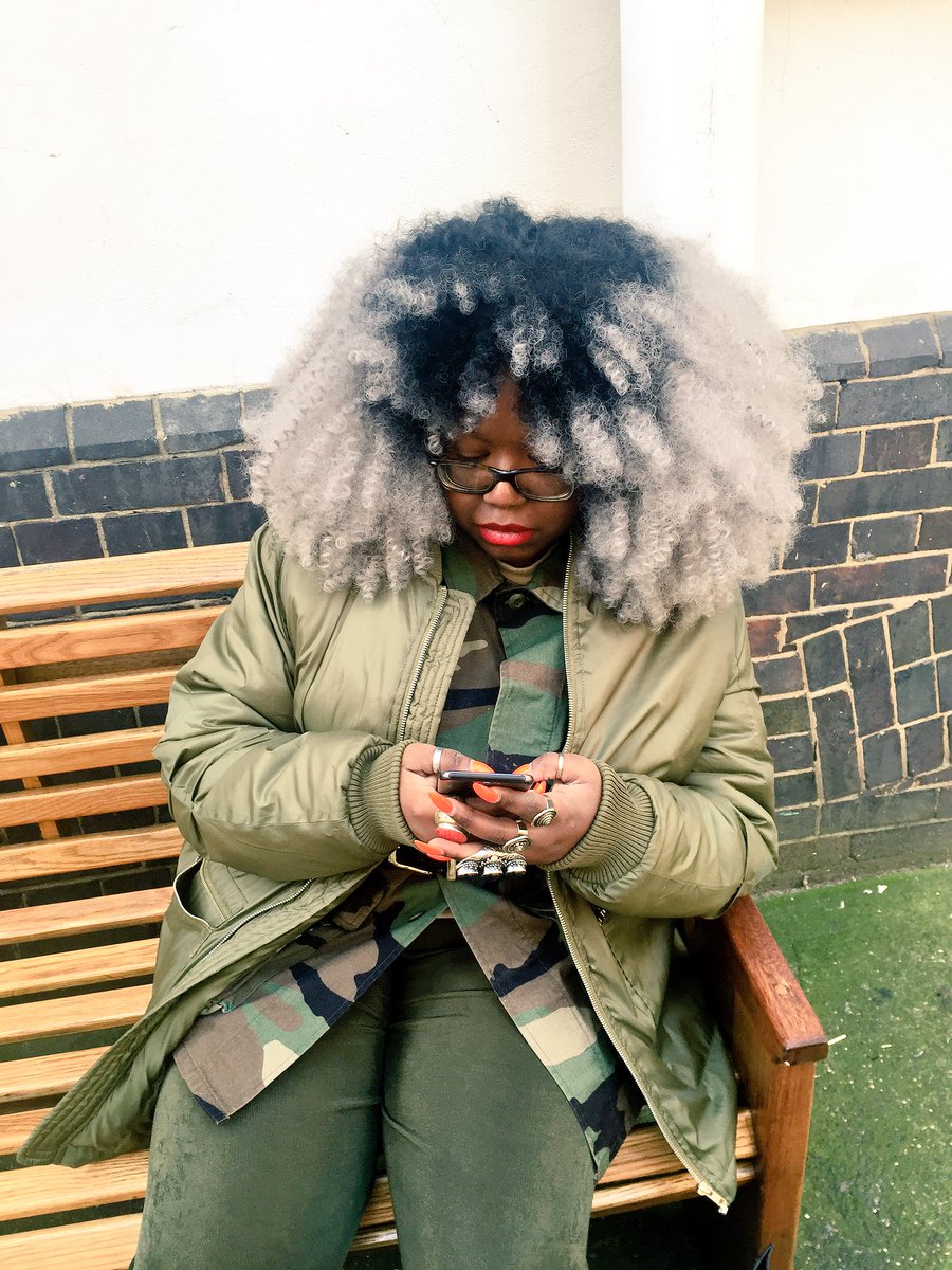 quitusingmyname's tweet photo. #LFW dreamz and a street style that gave me life 🌵🌵#aw16 #typicalfreaks #cliopeppiat #streetstyle #fashion https://t.co/nhnzdEsQ37